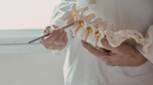 Razlika između fizioterapije, kiropraktike i masaže, šta je pravi izbor za vaše tegobe?